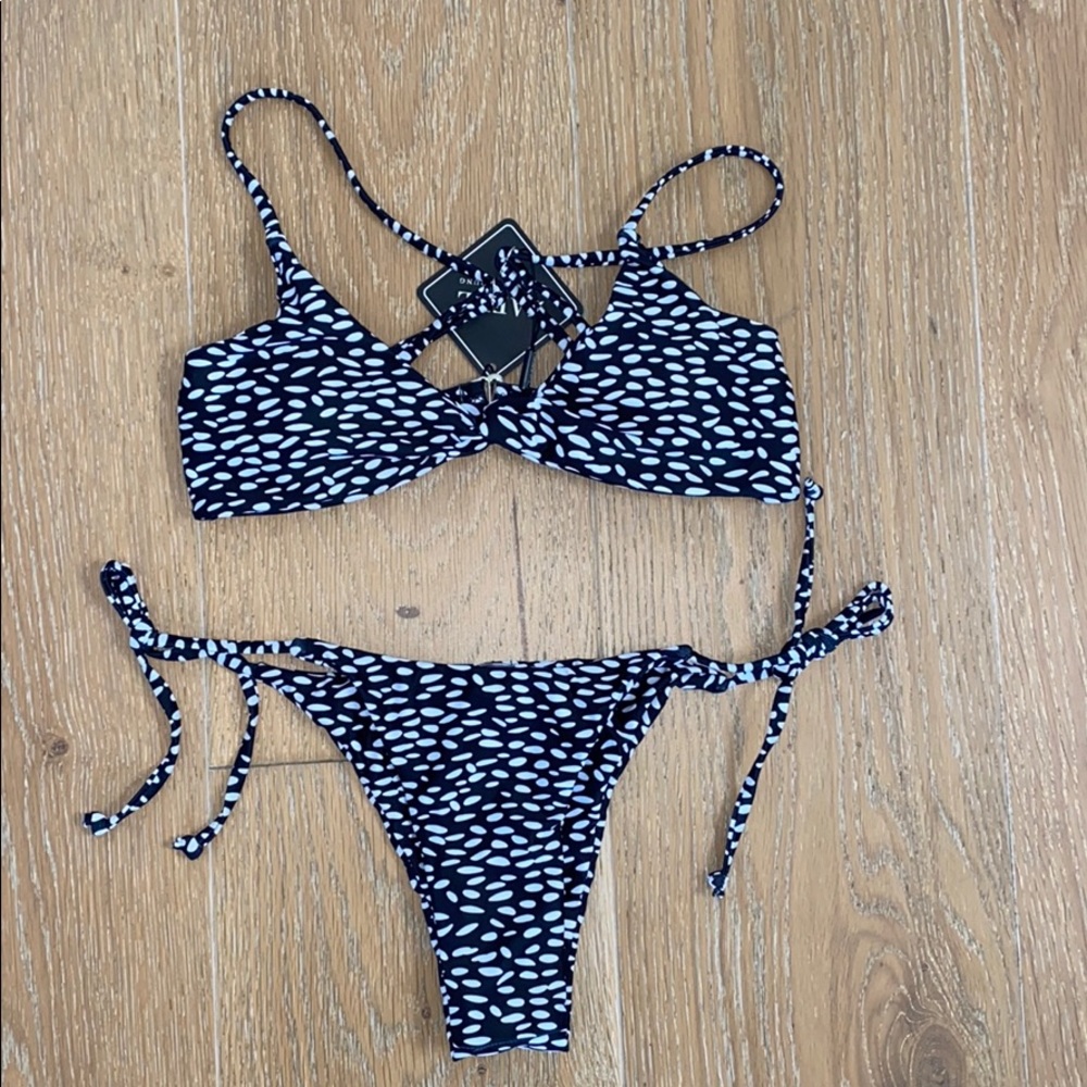 swimsuit set